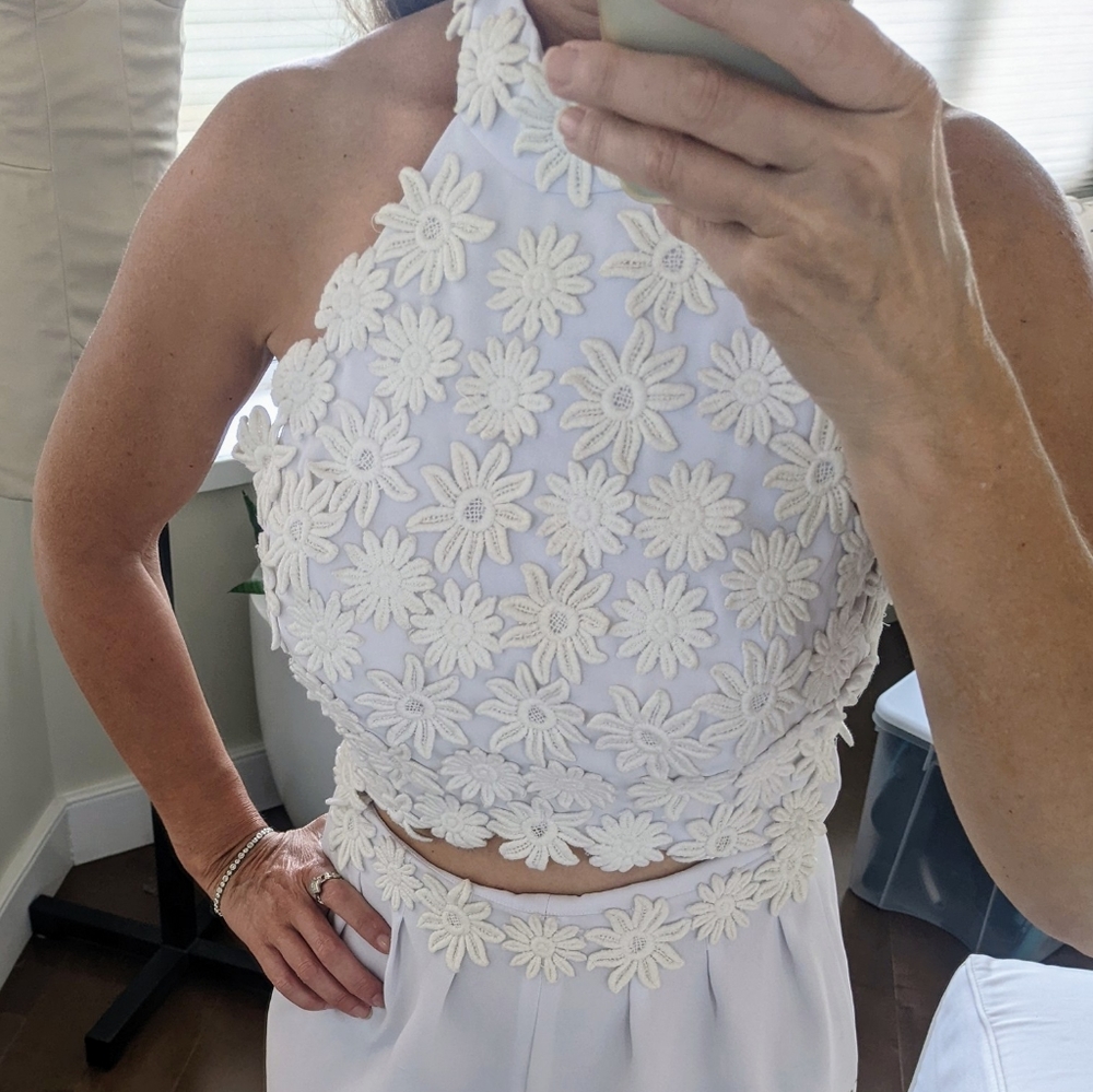 Vintage White Jumpsuit Flower details - Picture 3 of 8